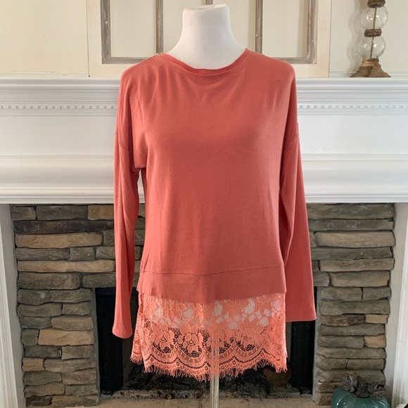 Salmon colored top! - Picture 1 of 6